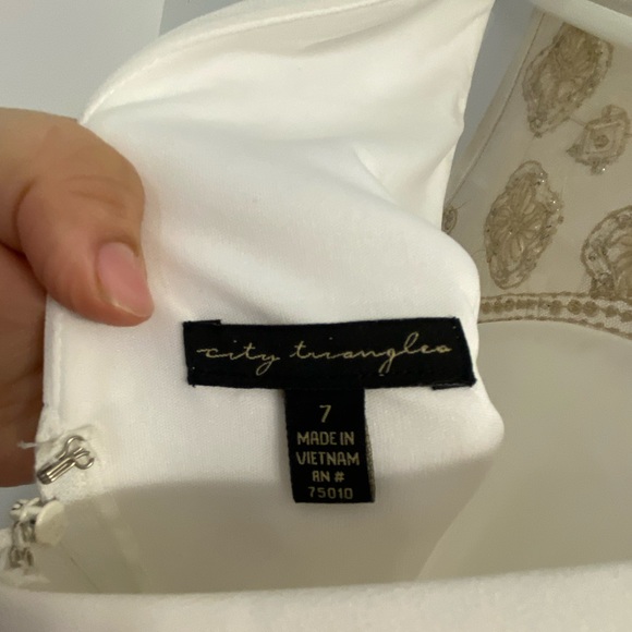City Triangles size 7 white dress - Picture 4 of 4